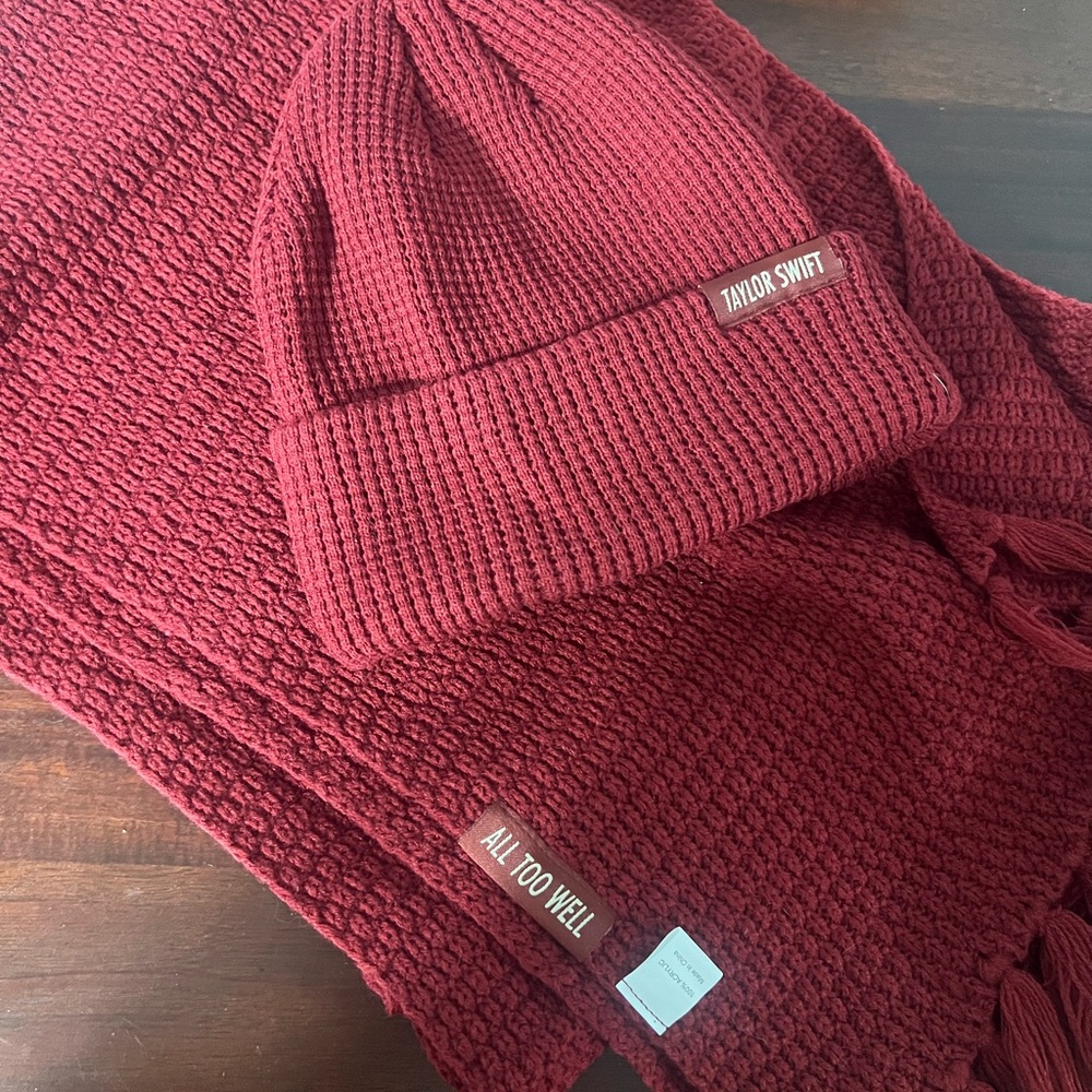 Taylor swift official red scarf and beanie